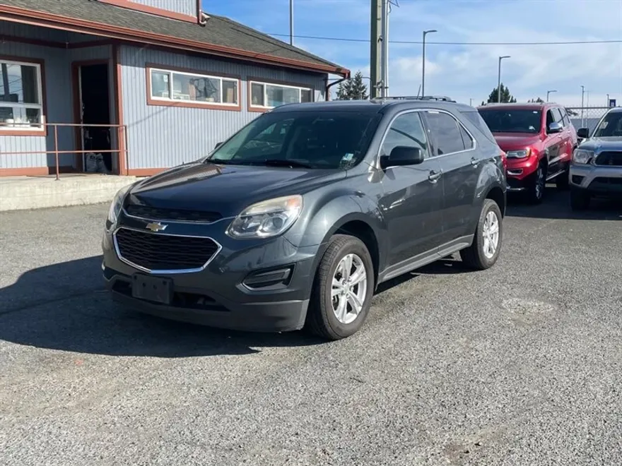 2017 Chevrolet Equinox LS photo 1