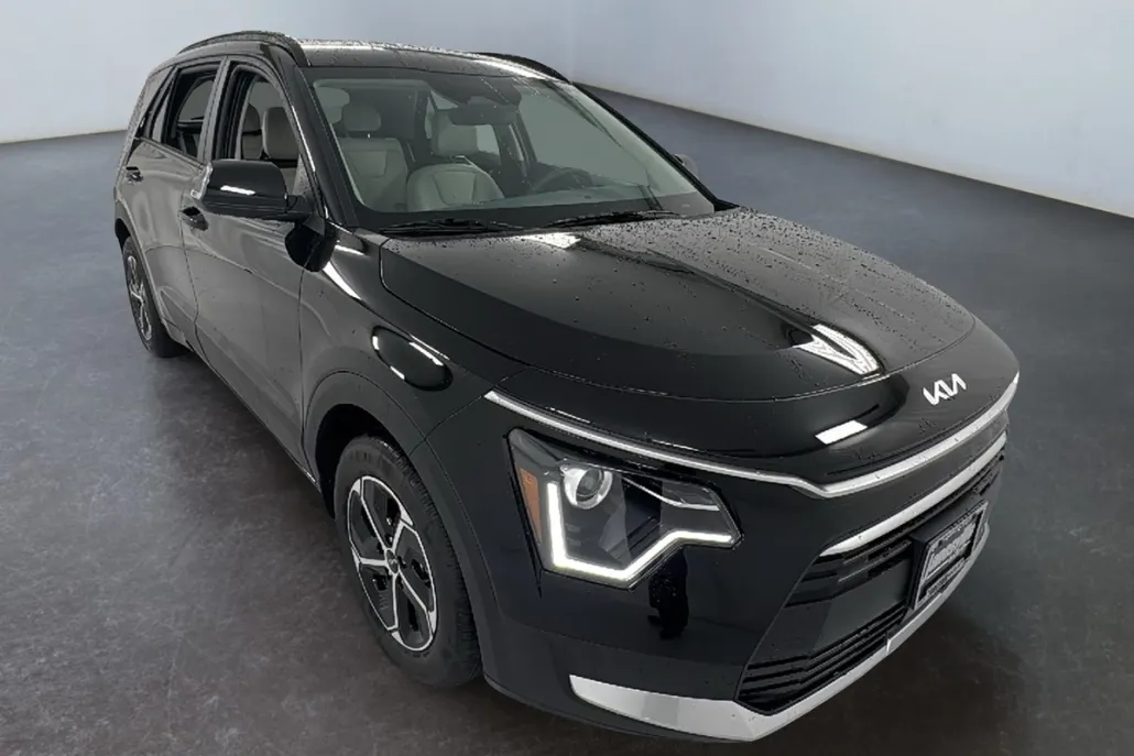2025 Kia Niro EX photo 1