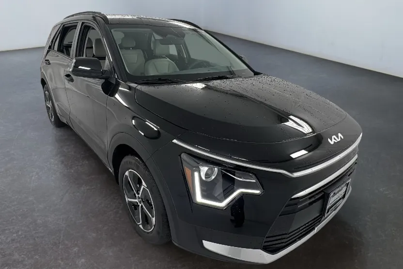 2025 Kia Niro EX photo 1