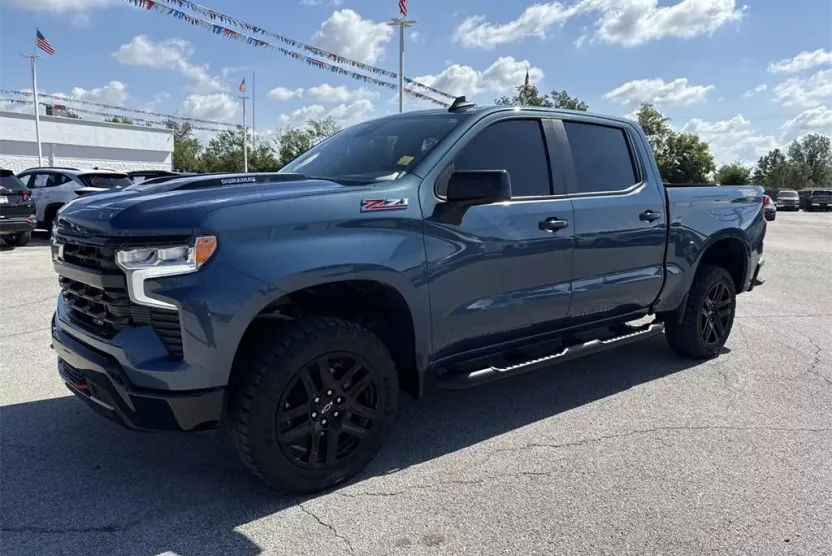 2024 Chevrolet Silverado 1500 LT Trail Boss photo 1