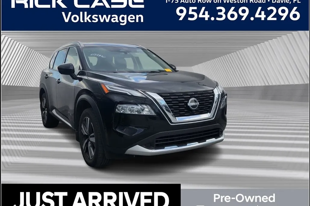 2023 Nissan Rogue Platinum photo 1