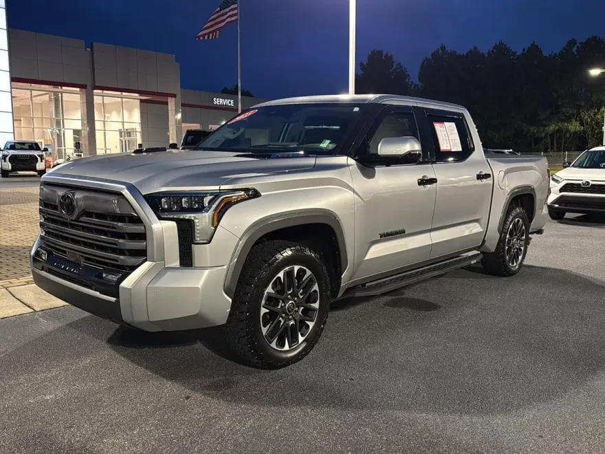 2023 Toyota Tundra Limited CrewMax photo 1
