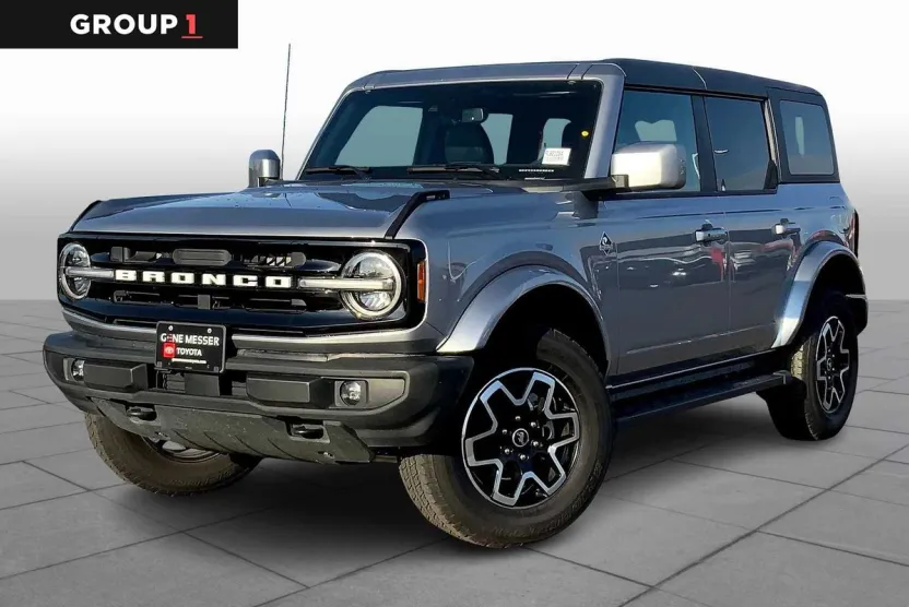 2024 Ford Bronco Outer Banks photo 1