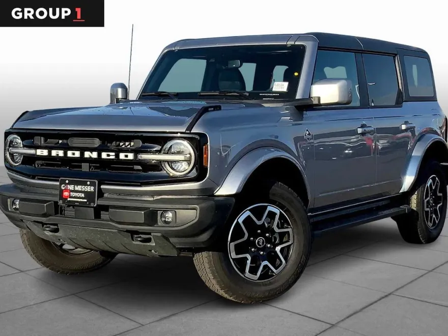 2024 Ford Bronco Outer Banks photo 1