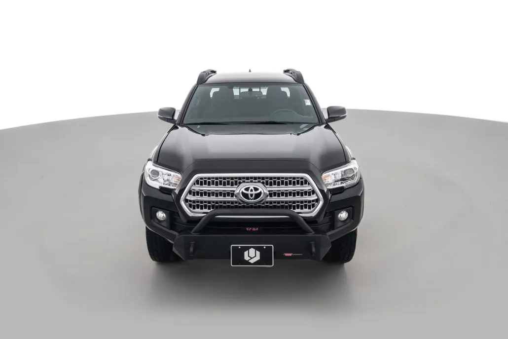 2017 Toyota Tacoma SR5 photo 1
