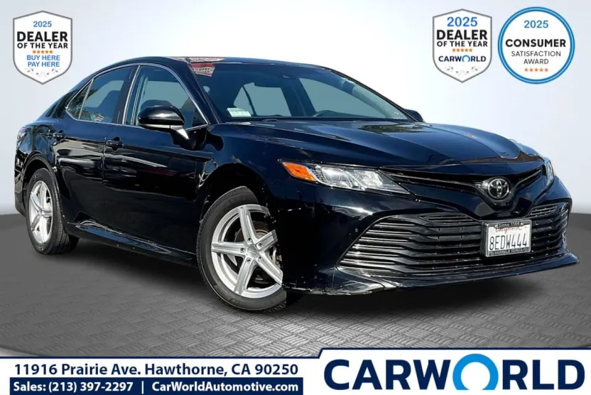 2018 Toyota Camry SE XLE photo 1