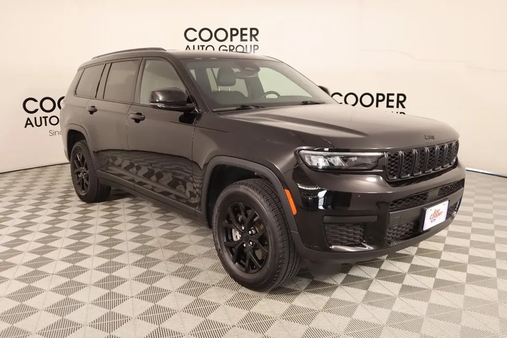 2024 Jeep Grand Cherokee Altitude photo 1