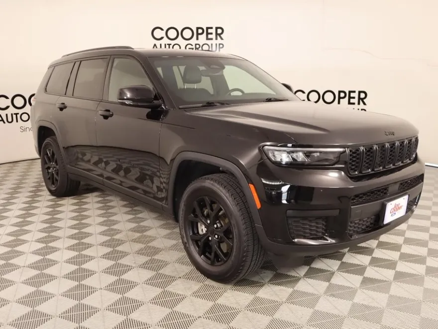2024 Jeep Grand Cherokee Altitude photo 1
