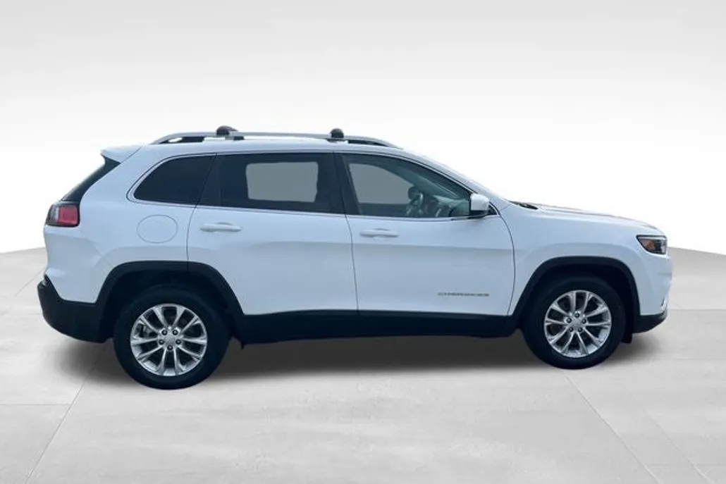 2019 Jeep Cherokee Latitude photo 1