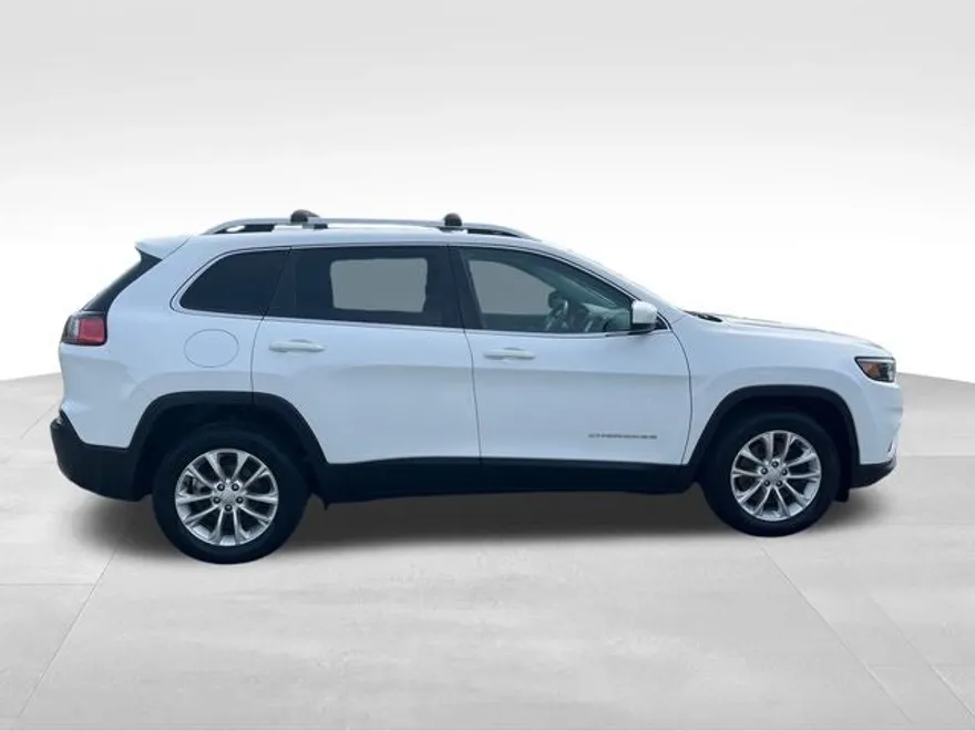 2019 Jeep Cherokee Latitude photo 1