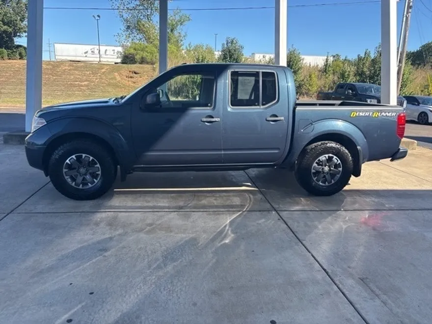2018 Nissan Frontier Desert Runner photo 1