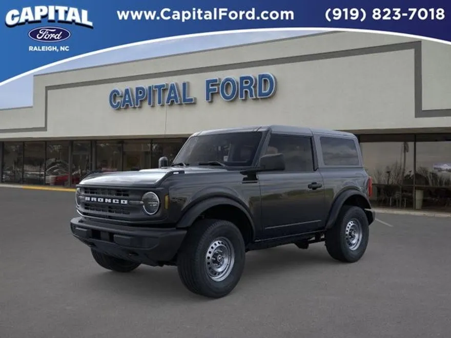 2025 Ford Bronco Base photo 1