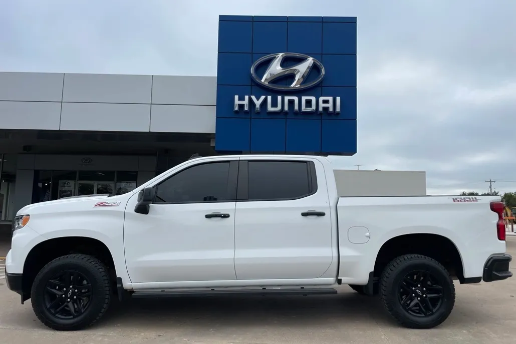 2024 Chevrolet Silverado 1500 LT Trail Boss photo 1