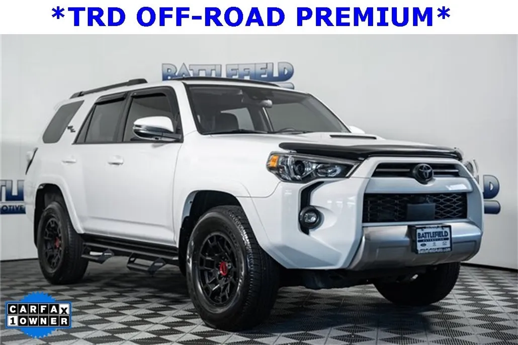 2024 Toyota 4Runner TRD Off-Road Premium photo 1