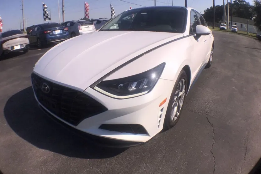 2020 Hyundai Sonata SEL photo 1