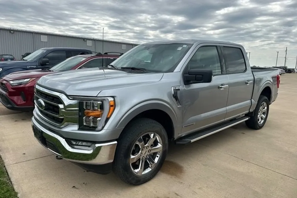 2023 Ford F-150 XLT photo 1