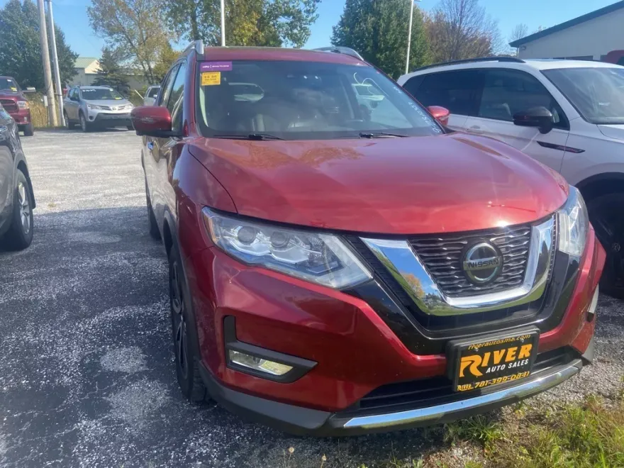 2019 Nissan Rogue SL photo 1