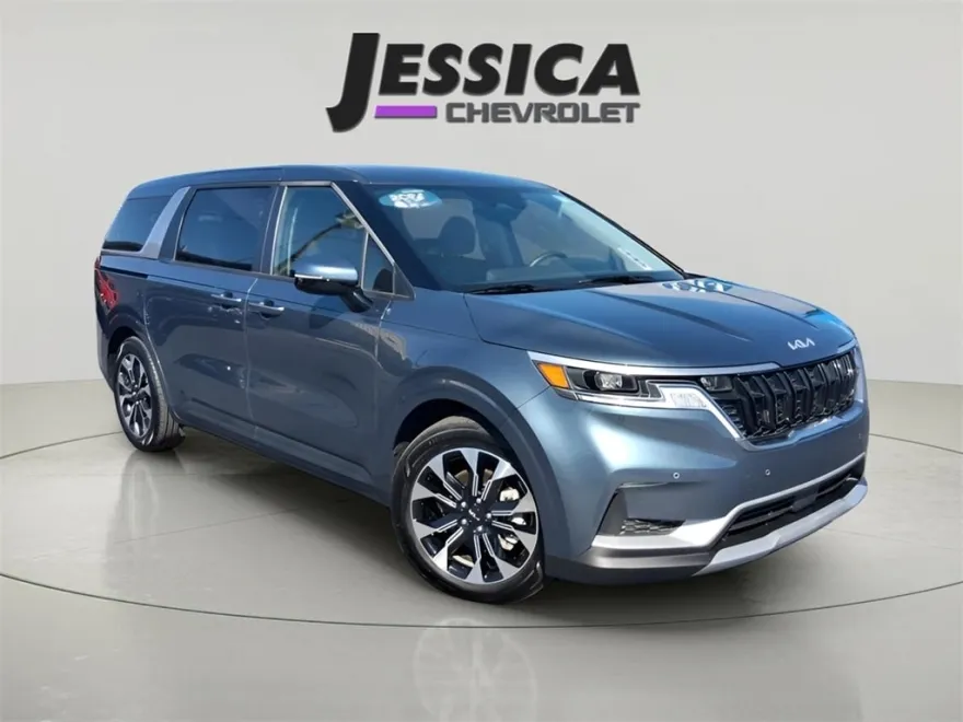 2024 Kia Carnival EX photo 1