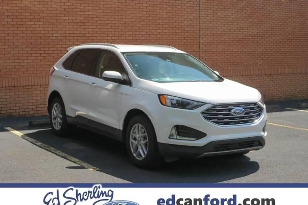 2022 Ford Edge SEL photo 1