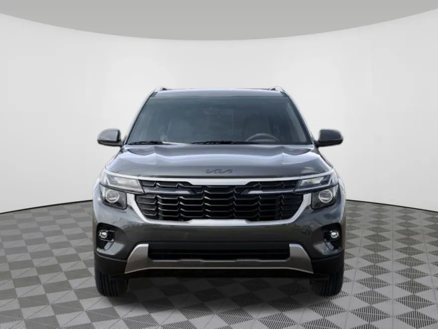 2025 Kia Seltos S photo 1