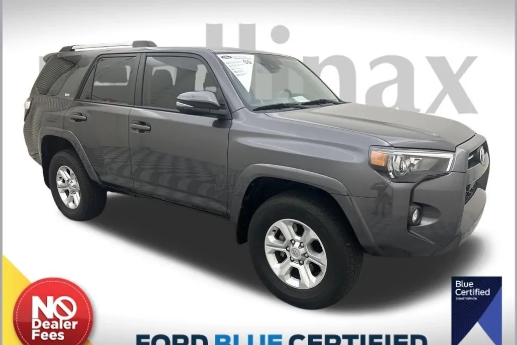2023 Toyota 4Runner SR5 photo 1