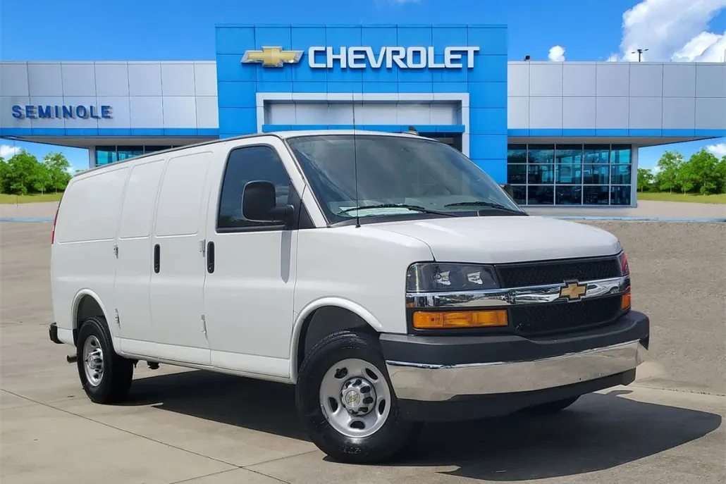 2025 Chevrolet Express Cargo 2500 photo 1