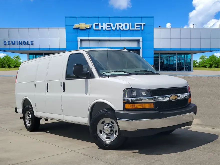 2025 Chevrolet Express Cargo 2500 photo 1