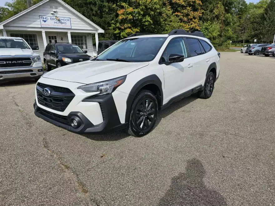 2024 Subaru Outback Onyx Edition photo 1