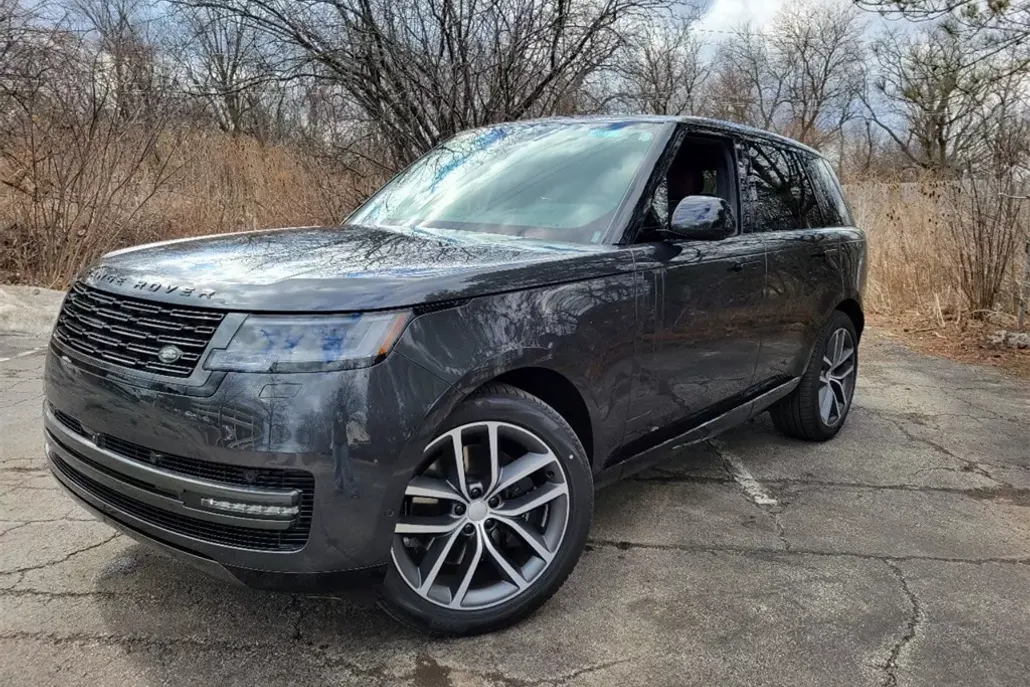 2025 Land Rover Range Rover SE photo 1