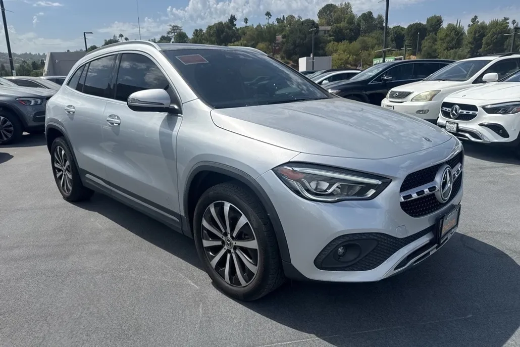 2022 Mercedes Benz GLA 250 photo 1