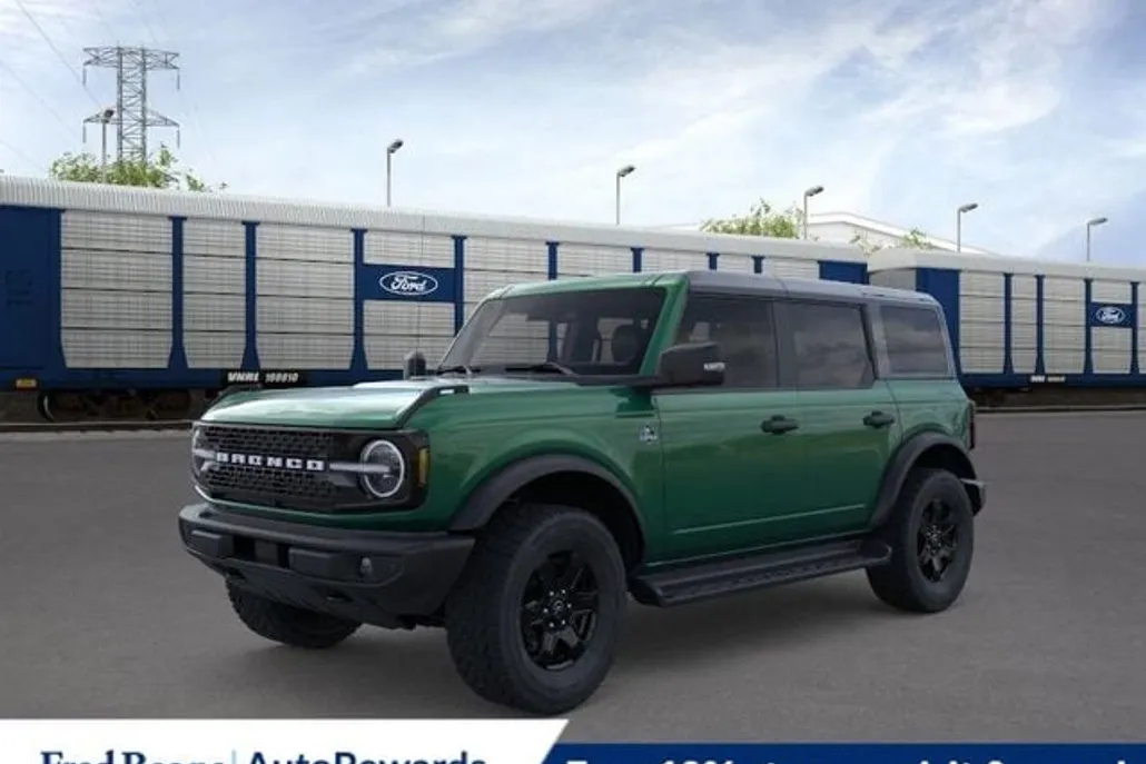 2025 Ford Bronco Outer Banks photo 1