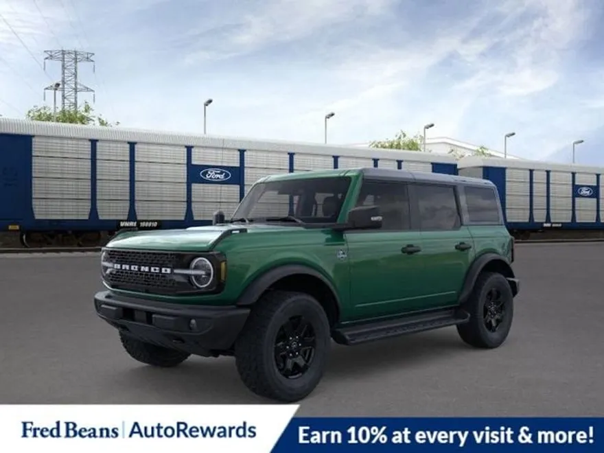 2025 Ford Bronco Outer Banks photo 1