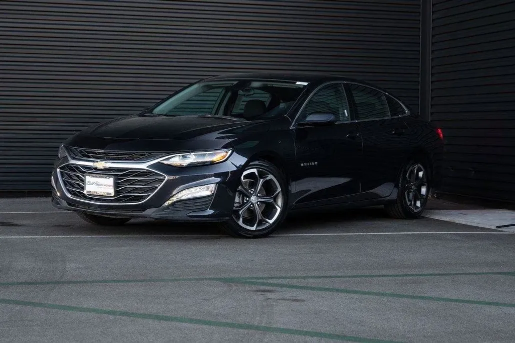 2022 Chevrolet Malibu 1LT photo 1