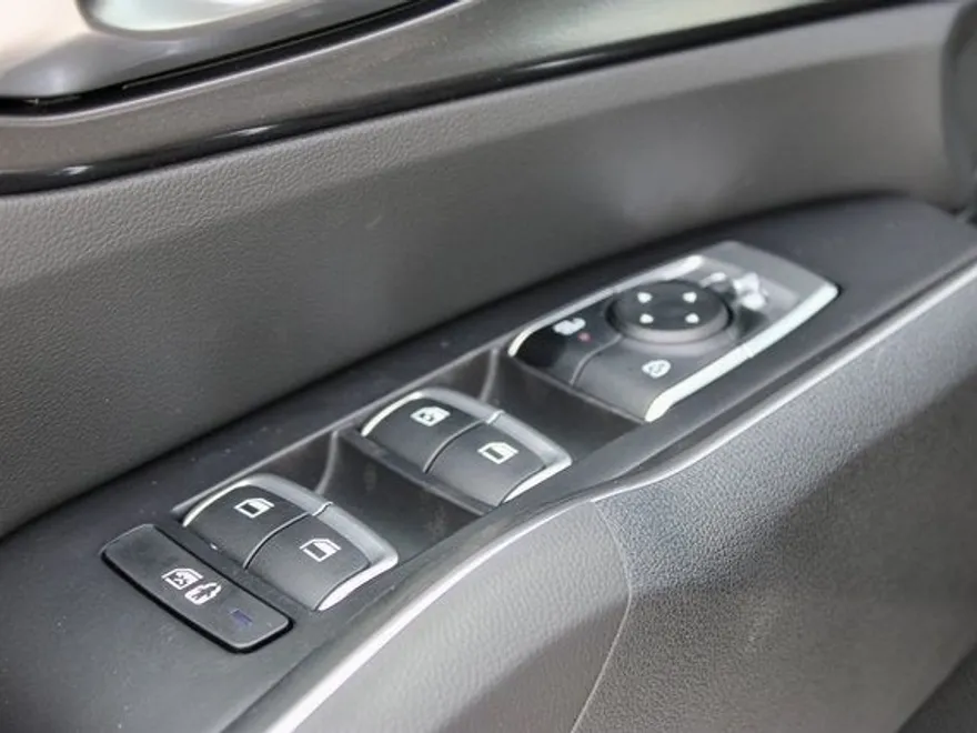 2025 Kia Sorento LX photo 9
