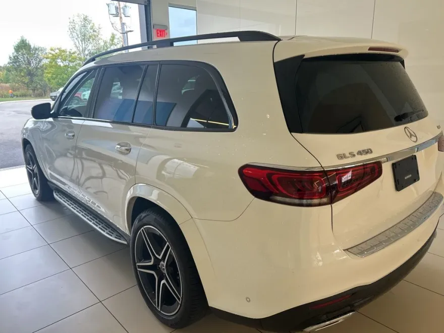 2023 Mercedes Benz GLS 450 4MATIC photo 1