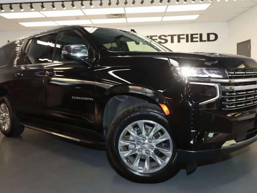 2024 Chevrolet Suburban Premier photo 1