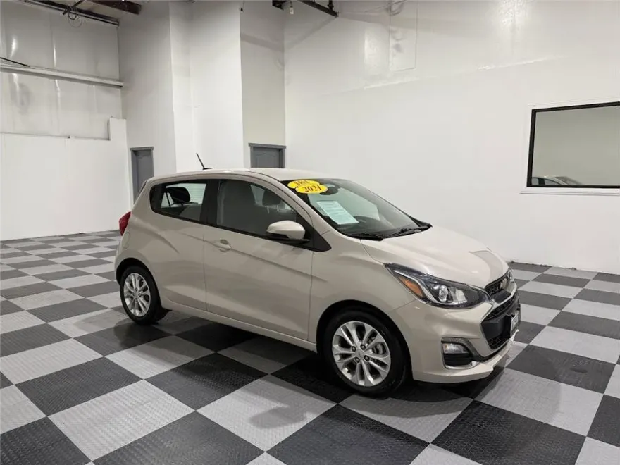 2021 Chevrolet Spark 1LT photo 1