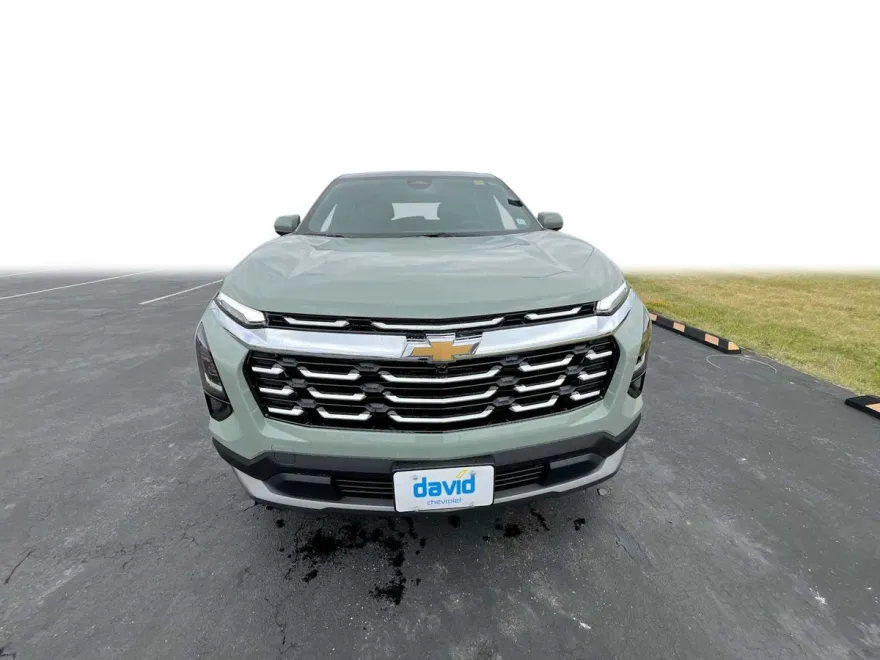 2026 Chevrolet Equinox LT photo 1