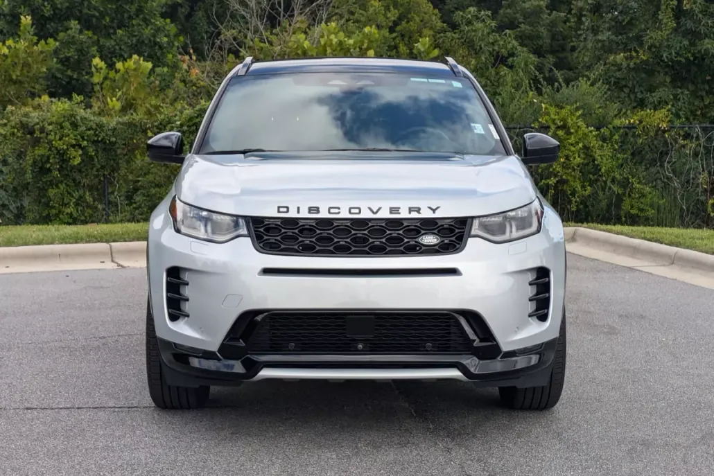 2024 Land Rover Discovery Sport Dynamic SE photo 1