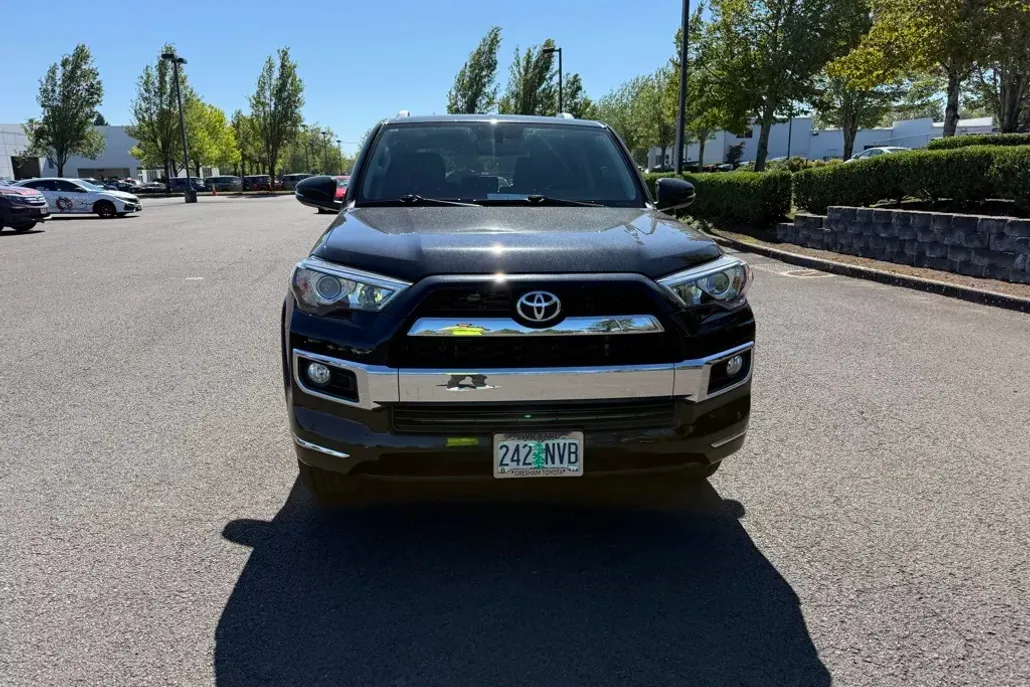 2018 Toyota 4Runner Limited photo 1