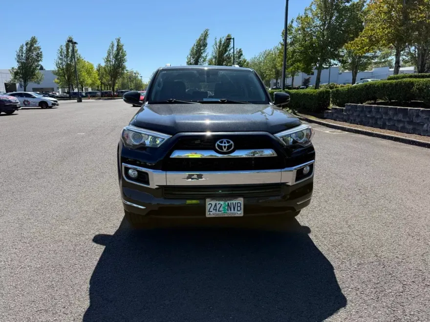 2018 Toyota 4Runner Limited photo 1
