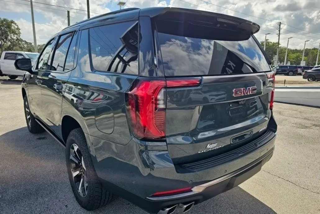 2026 Gmc Yukon AT4 Ultimate photo 1