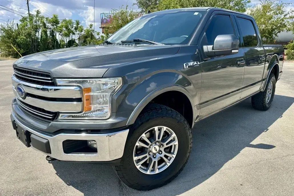 2019 Ford F-150 Lariat photo 1