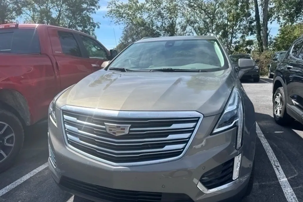 2018 Cadillac XT5 Premium Luxury photo 1