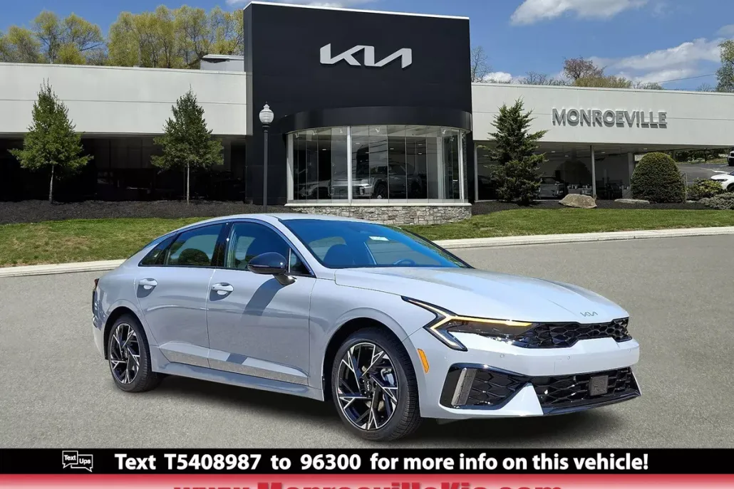 2026 Kia K5 GT-Line photo 1