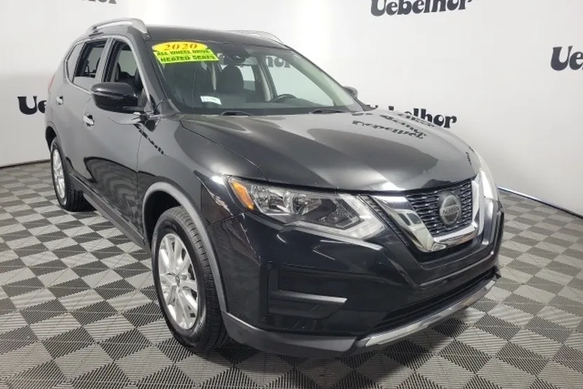2020 Nissan Rogue SV photo 1
