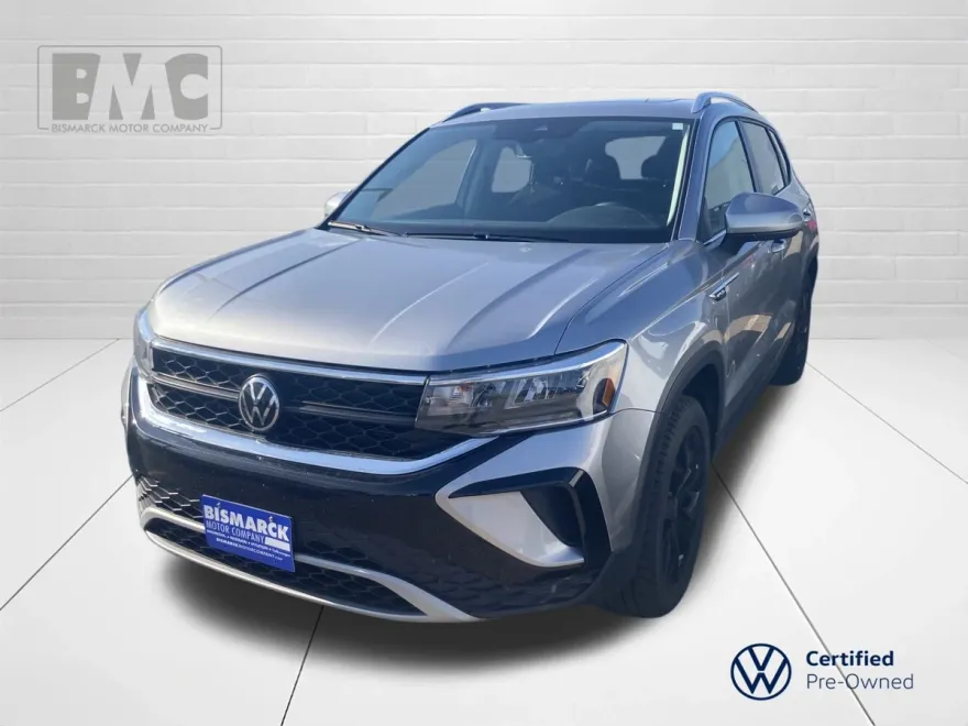 2022 Volkswagen Taos SE photo 1
