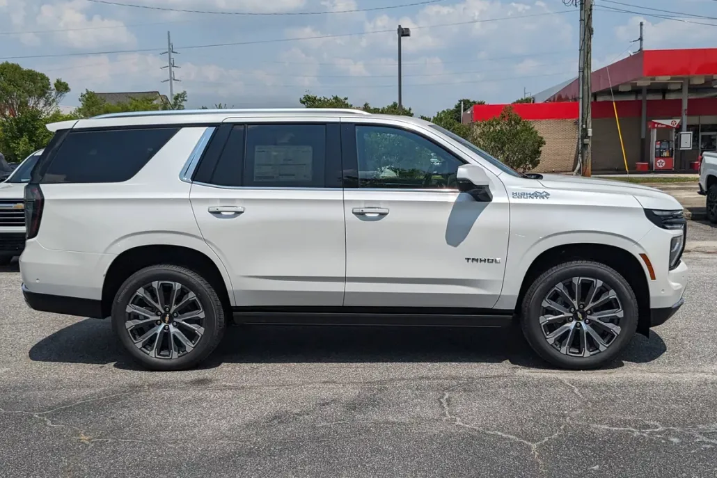 2025 Chevrolet Tahoe High Country photo 1