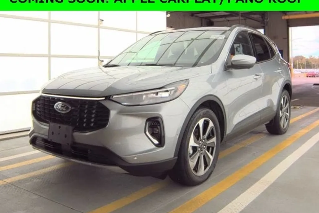 2023 Ford Escape Platinum photo 1