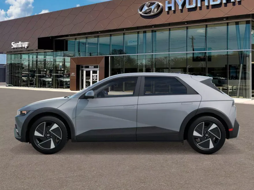 2025 Hyundai Ioniq 5 SE photo 1